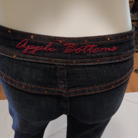 Apple Bottoms SIZE 2  DESIGNER HOT JEWELED JEANS - Picture 10 of 11